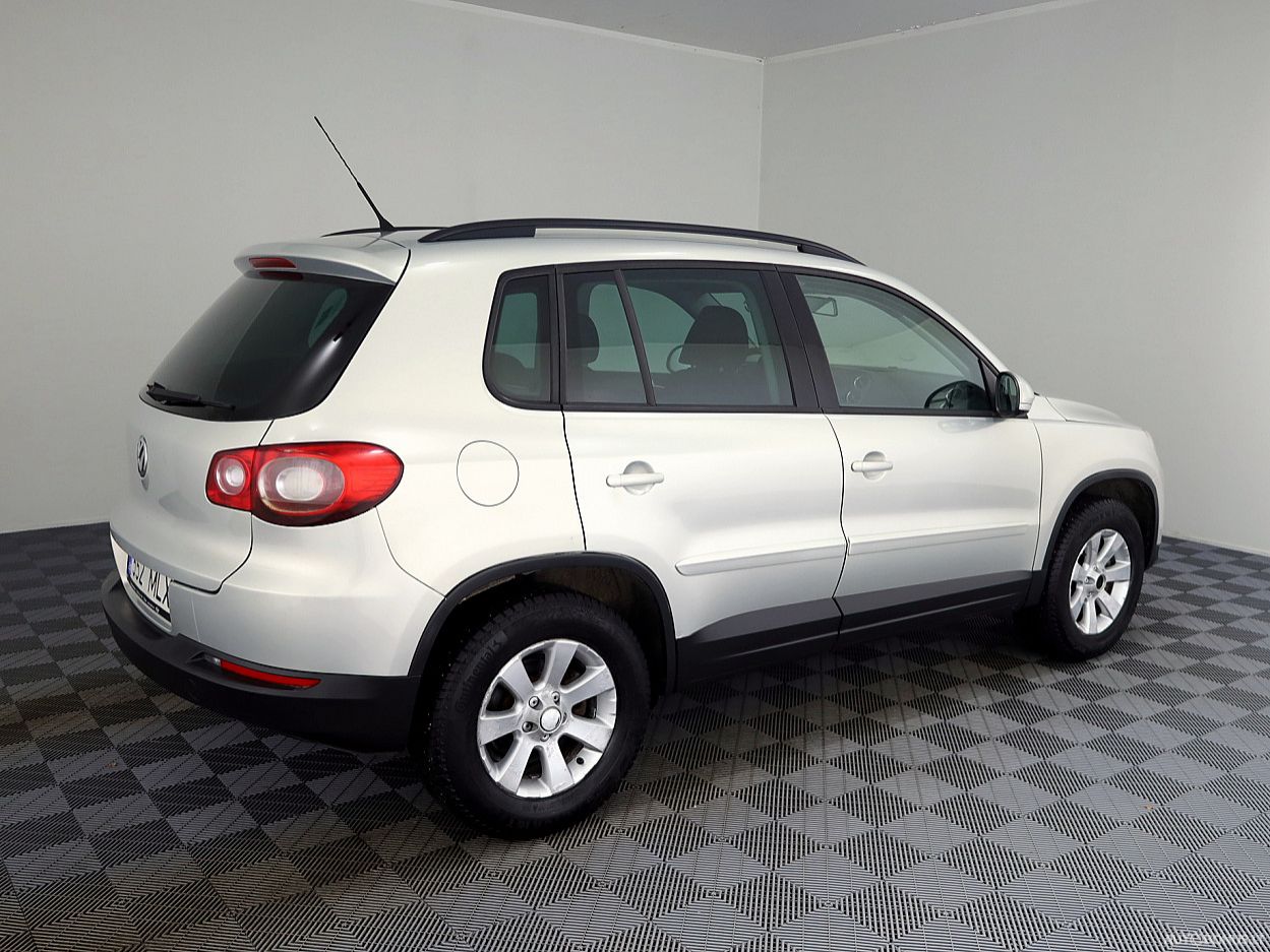 Volkswagen Tiguan | 2