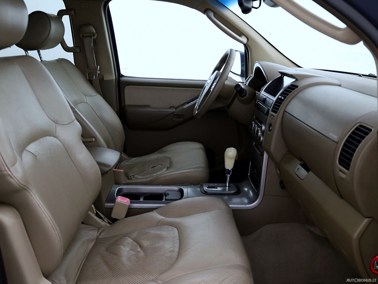 Nissan Pathfinder | 5