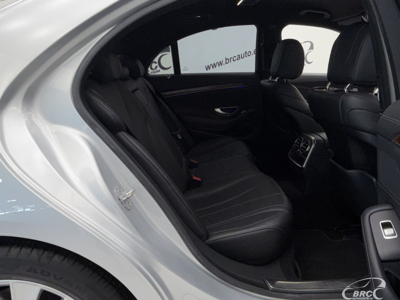 Mercedes-Benz S350 | 9
