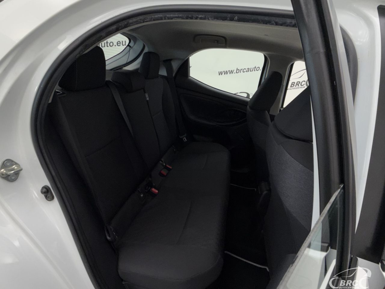 Toyota Yaris | 9