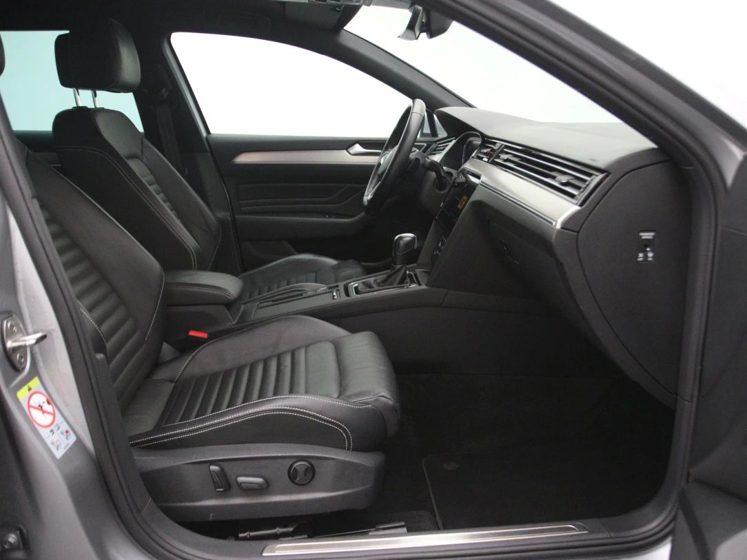 Volkswagen Passat | 12