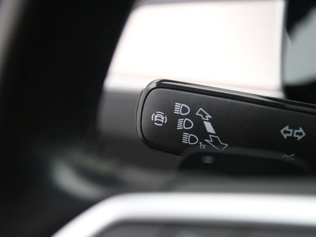 Volkswagen Passat | 33