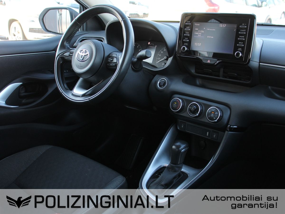 Toyota Yaris | 6