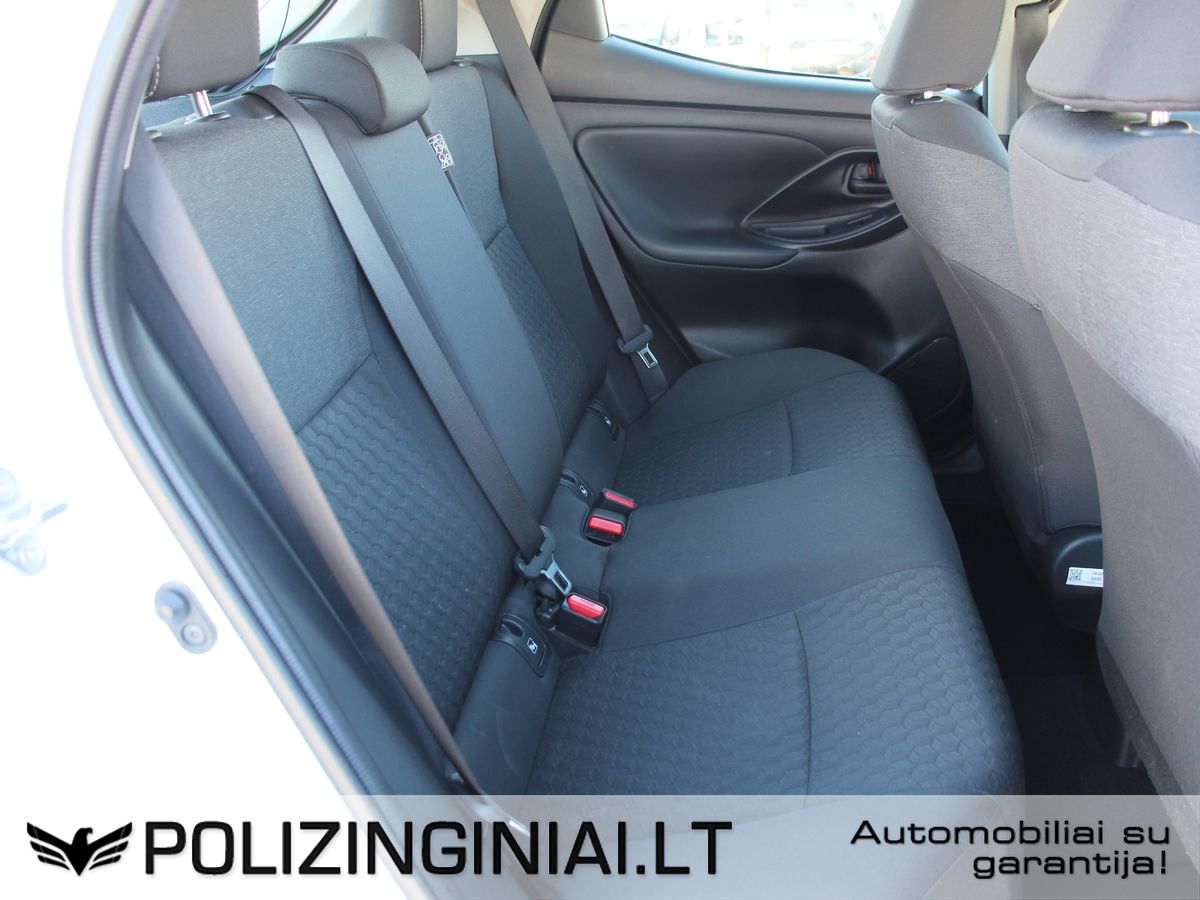Toyota Yaris | 16