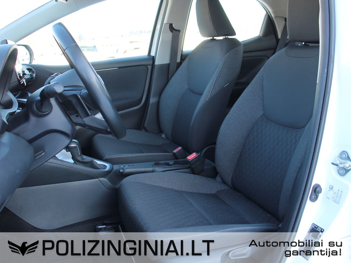 Toyota Yaris | 13
