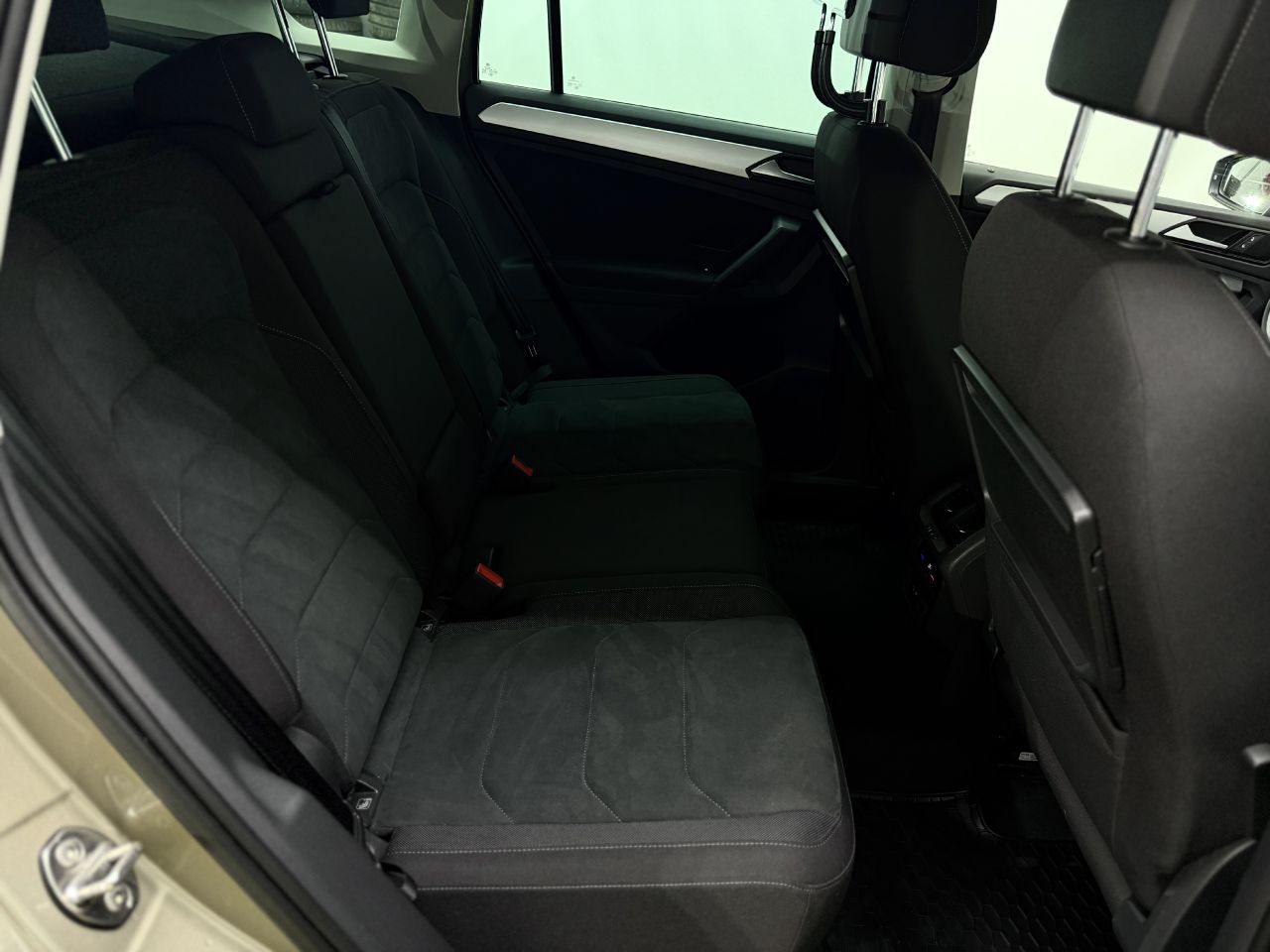 Volkswagen Tiguan | 13