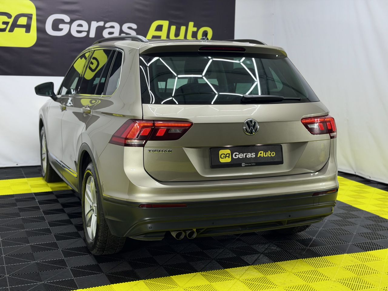 Volkswagen Tiguan | 5