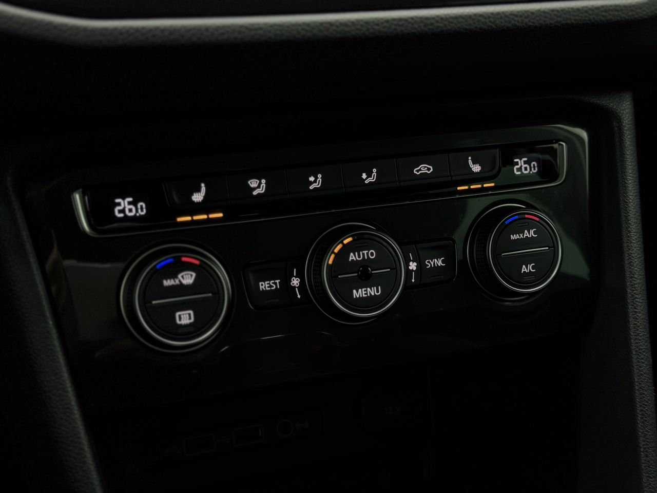 Volkswagen Tiguan | 23