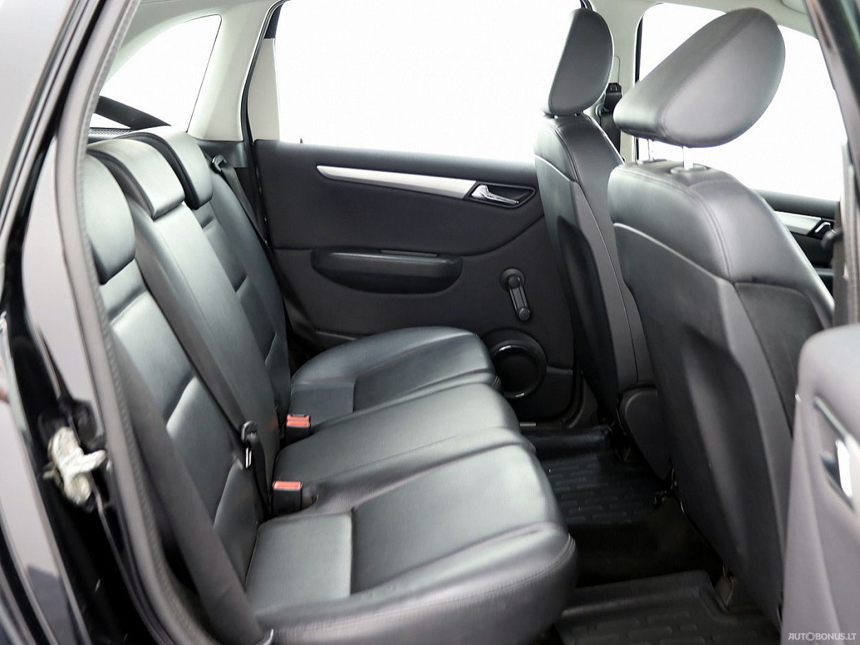 Mercedes-Benz B180 | 6