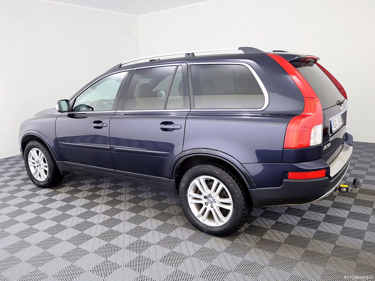 Volvo XC90 | 3