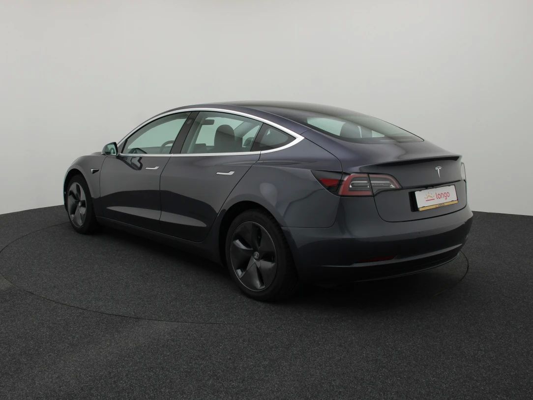Tesla Model 3 | 5