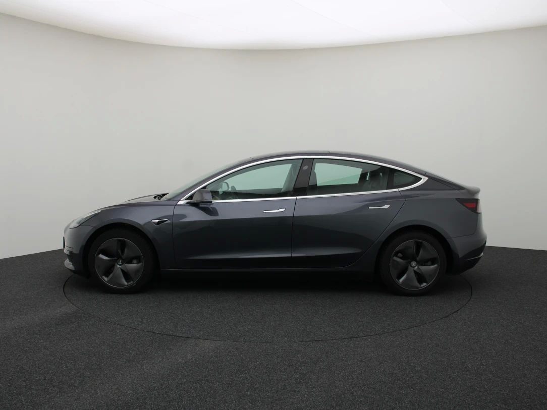 Tesla Model 3 | 4
