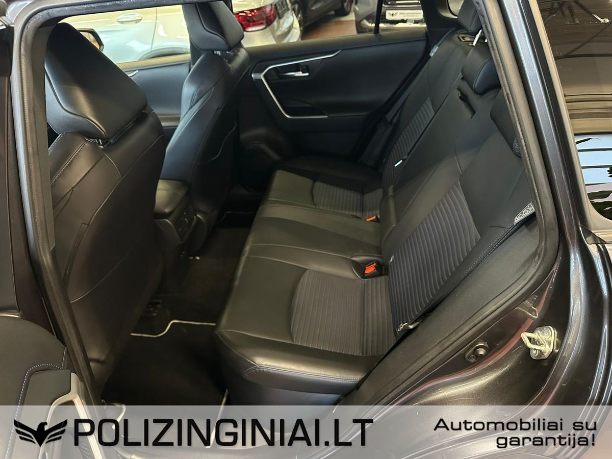 Toyota RAV4 | 28