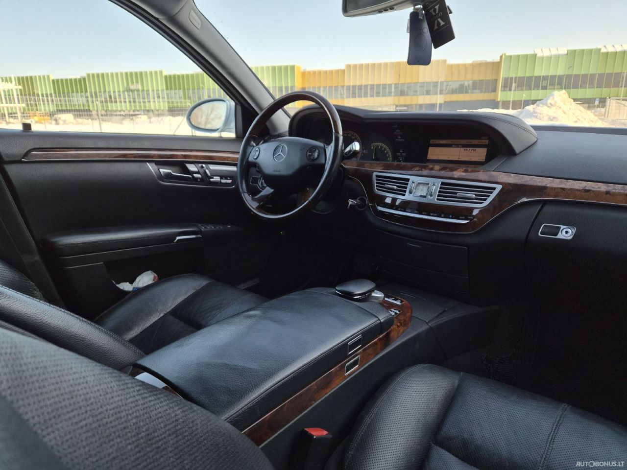 Mercedes-Benz S550 | 11