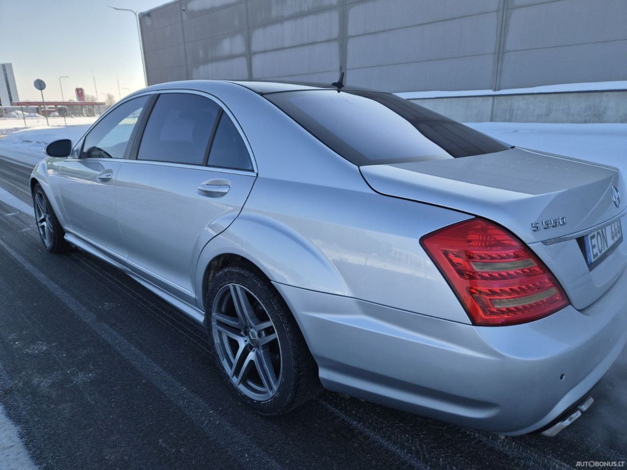 Mercedes-Benz S550 | 4