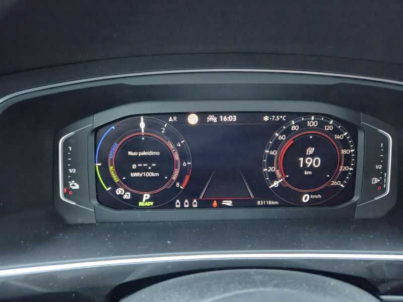 Volkswagen Tiguan | 24