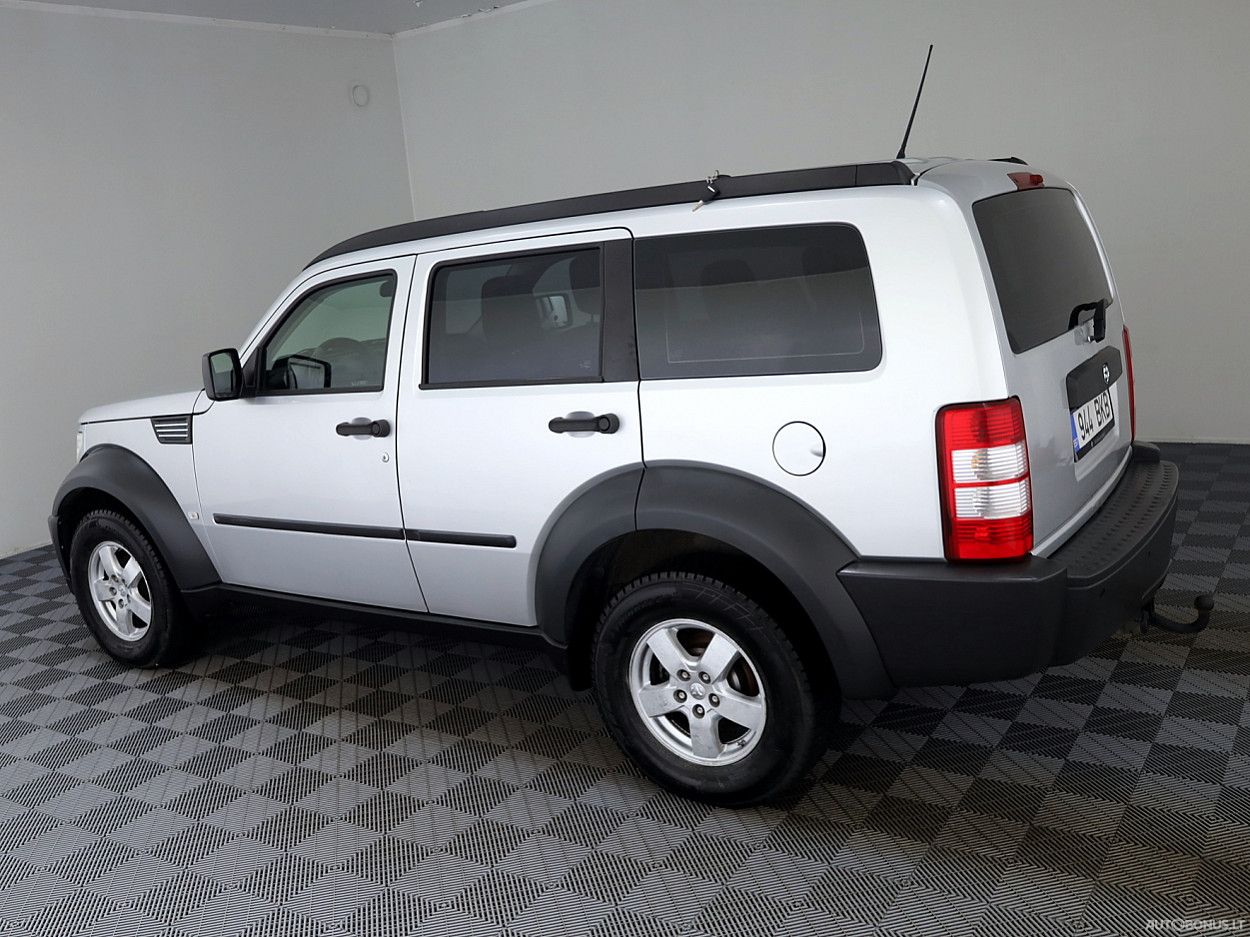 Dodge Nitro | 3