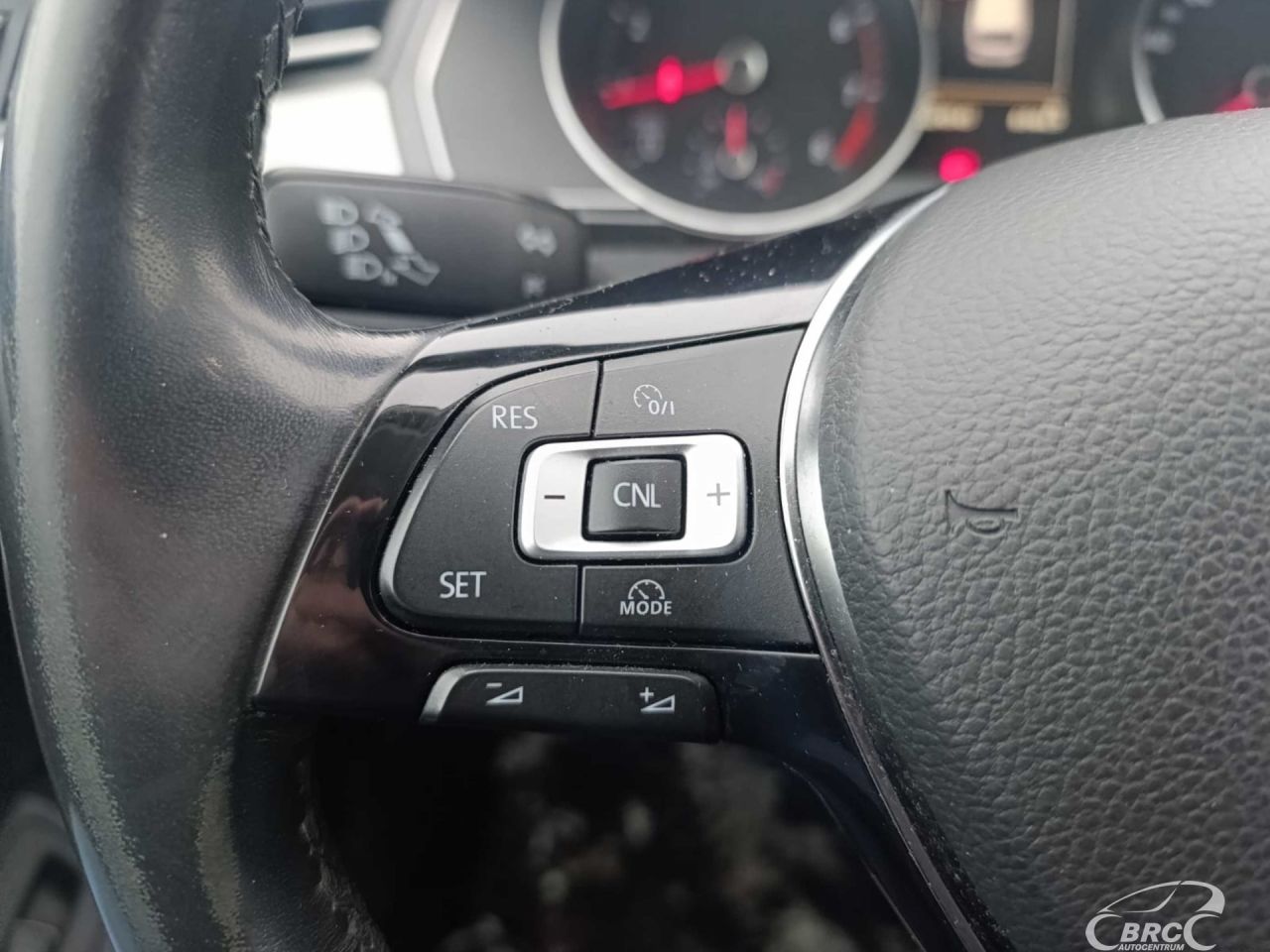 Volkswagen Passat | 12