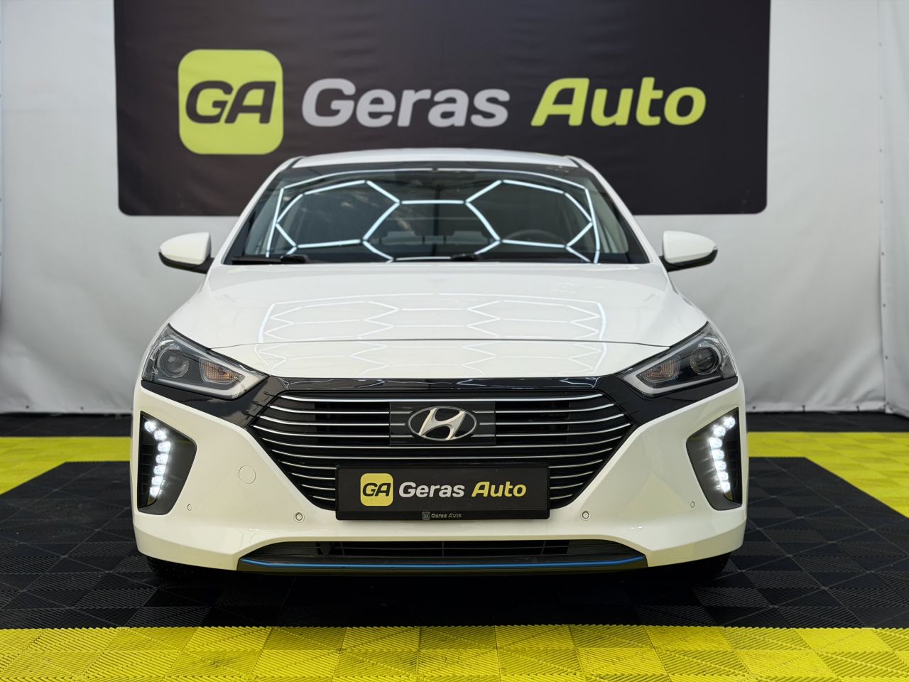 Hyundai IONIQ | 1