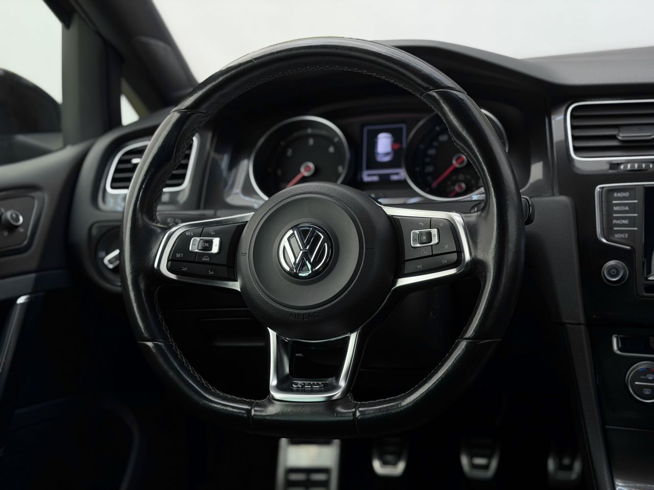 Volkswagen Golf | 14
