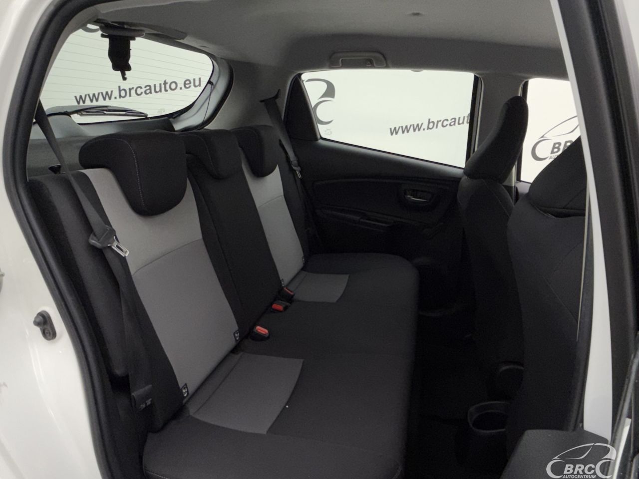 Toyota Yaris | 10
