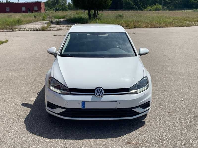 Volkswagen Golf | 1