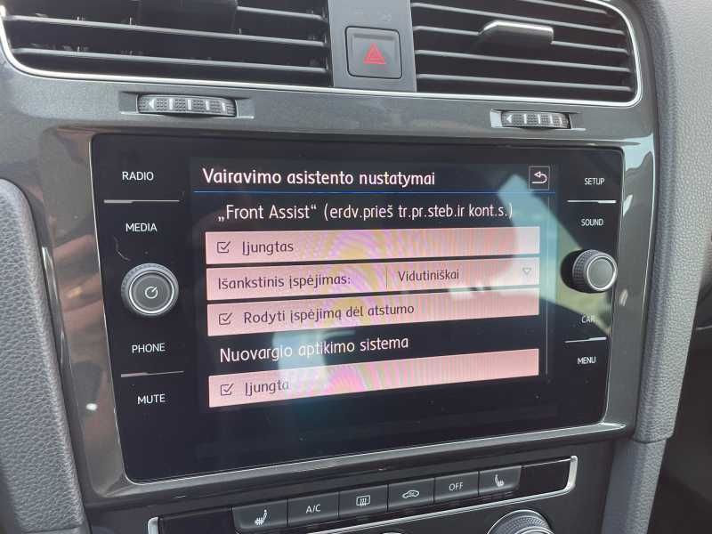 Volkswagen Golf | 11