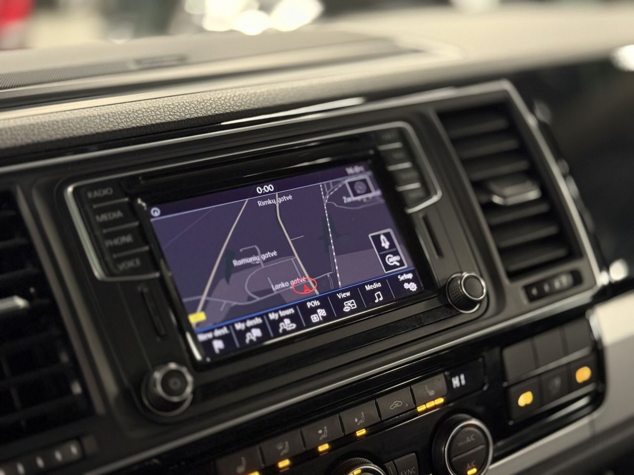 Volkswagen Multivan | 32