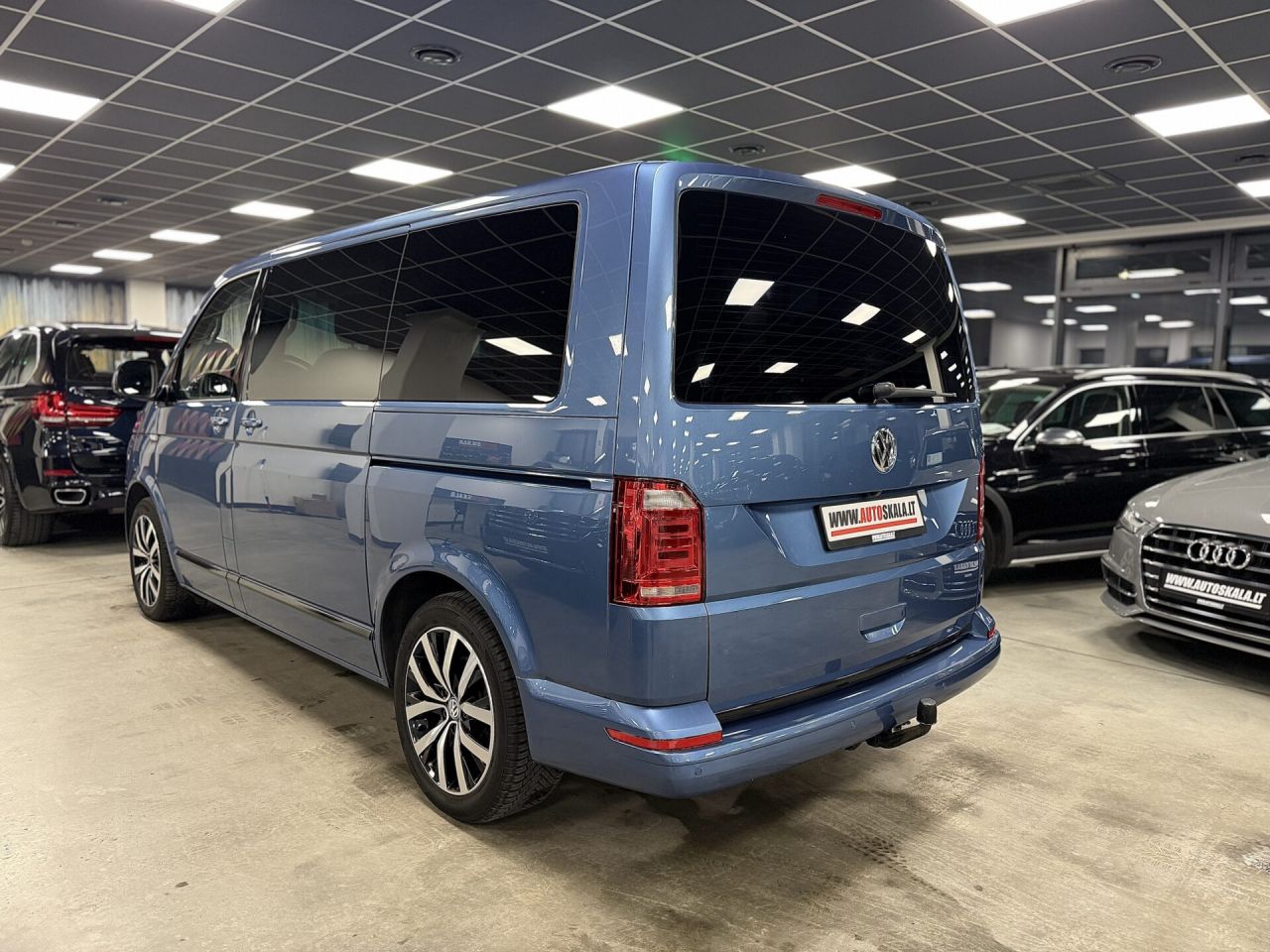 Volkswagen Multivan | 12