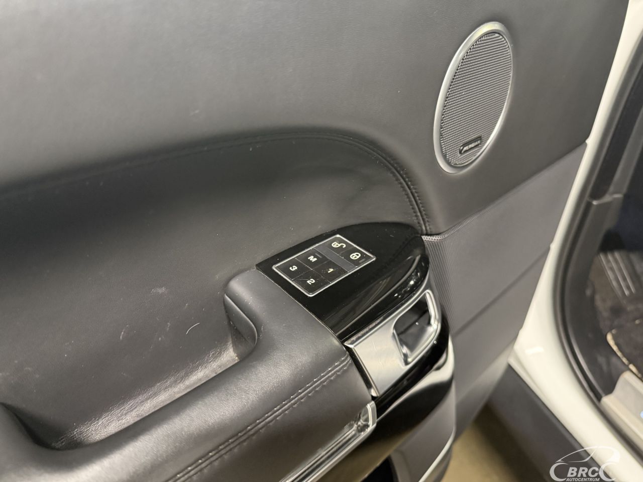 Land Rover Range Rover | 11