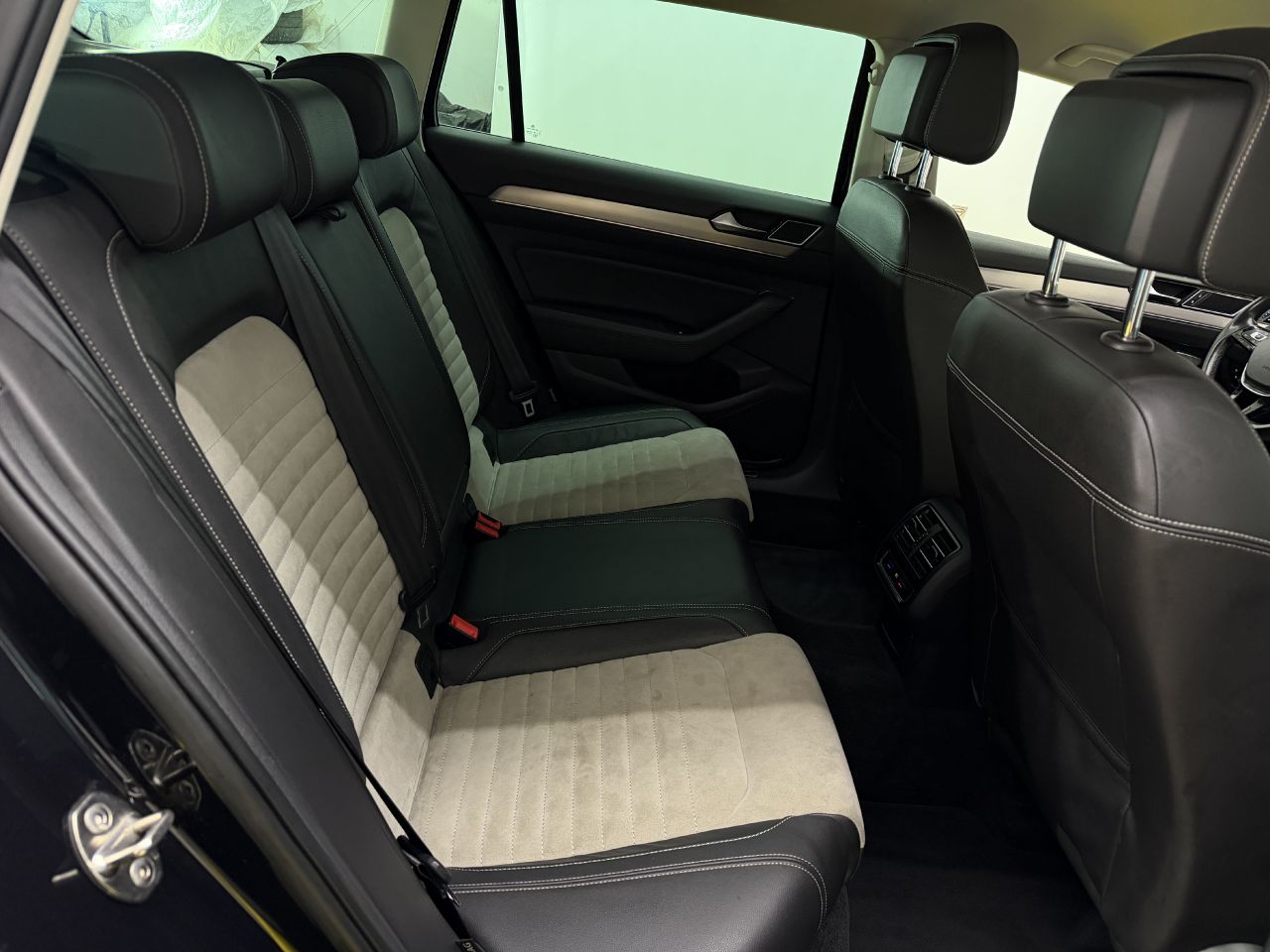 Volkswagen Passat | 12