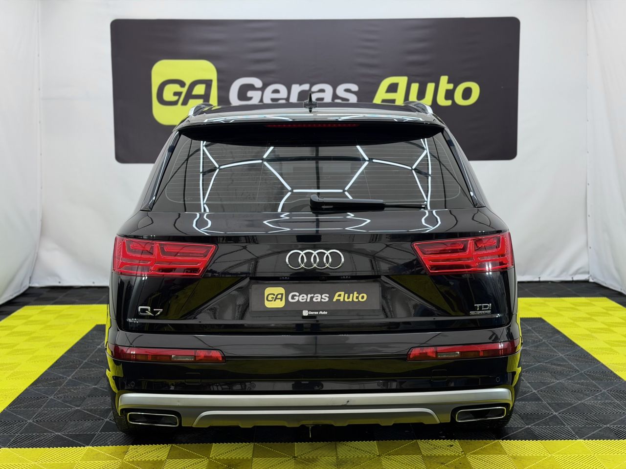Audi Q7 | 4