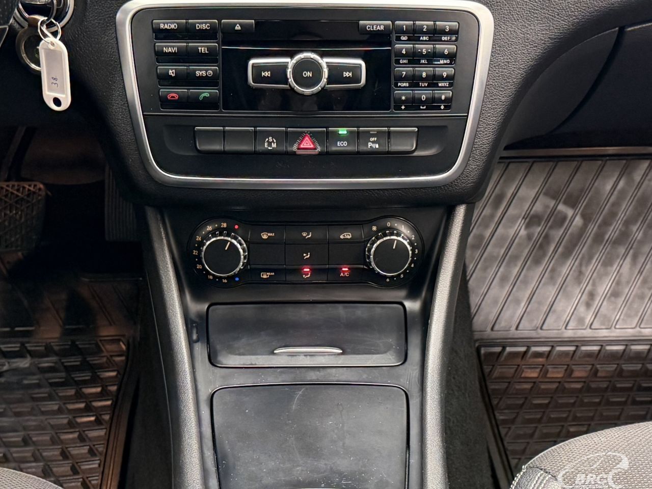 Mercedes-Benz CLA220 | 16