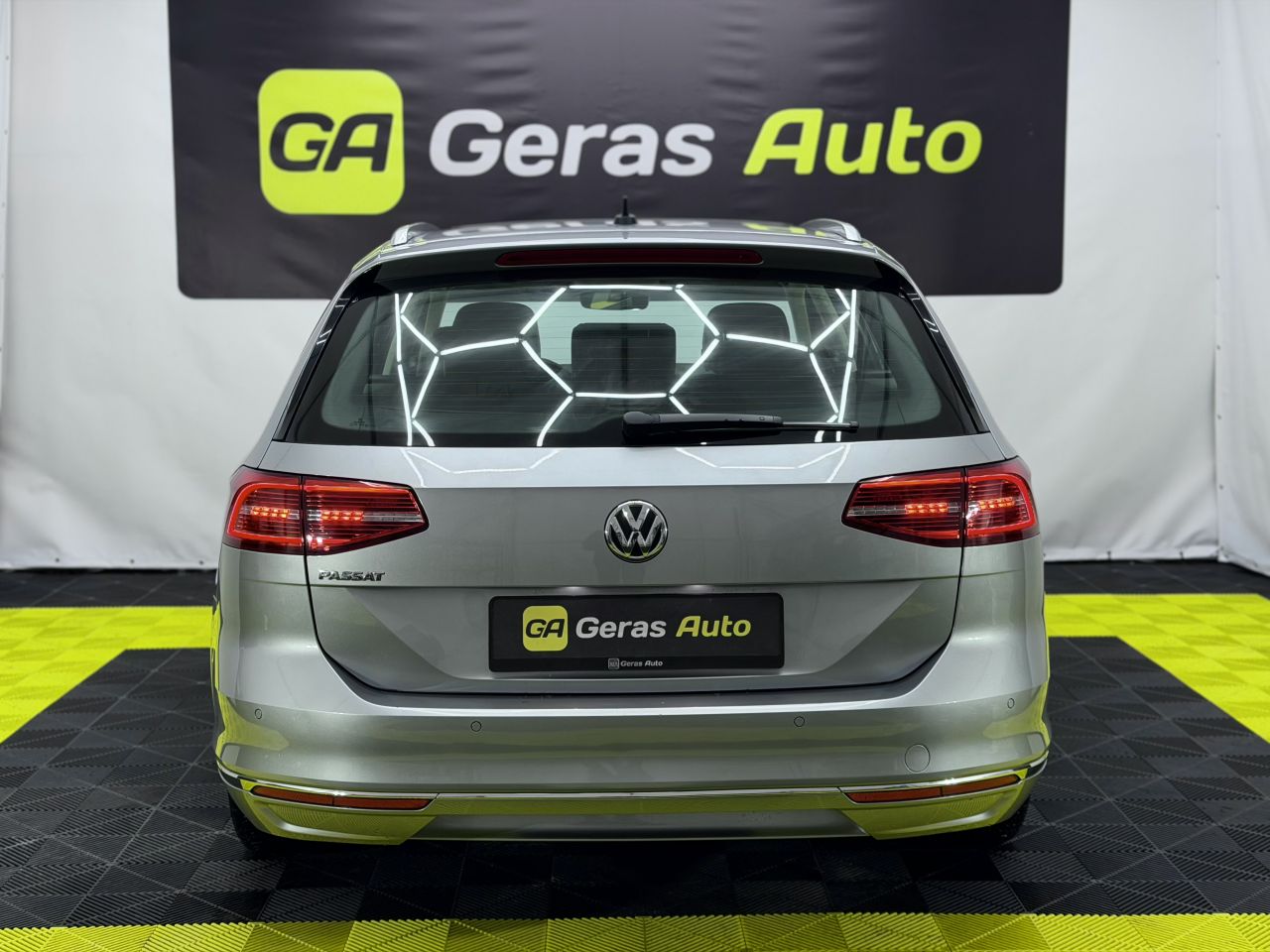 Volkswagen Passat | 4