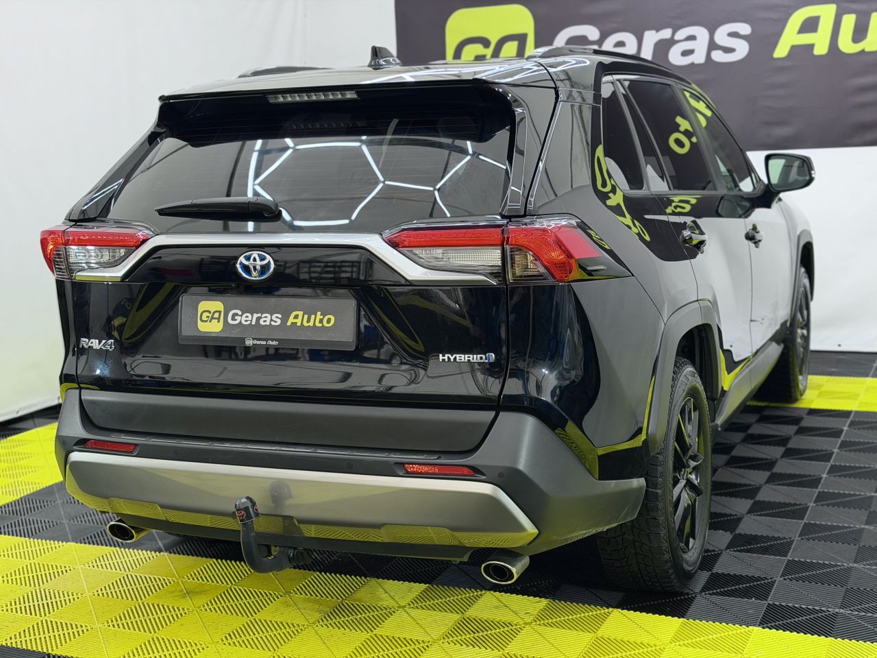 Toyota RAV4 | 3