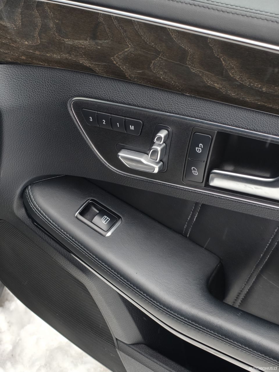 Mercedes-Benz E350 | 11