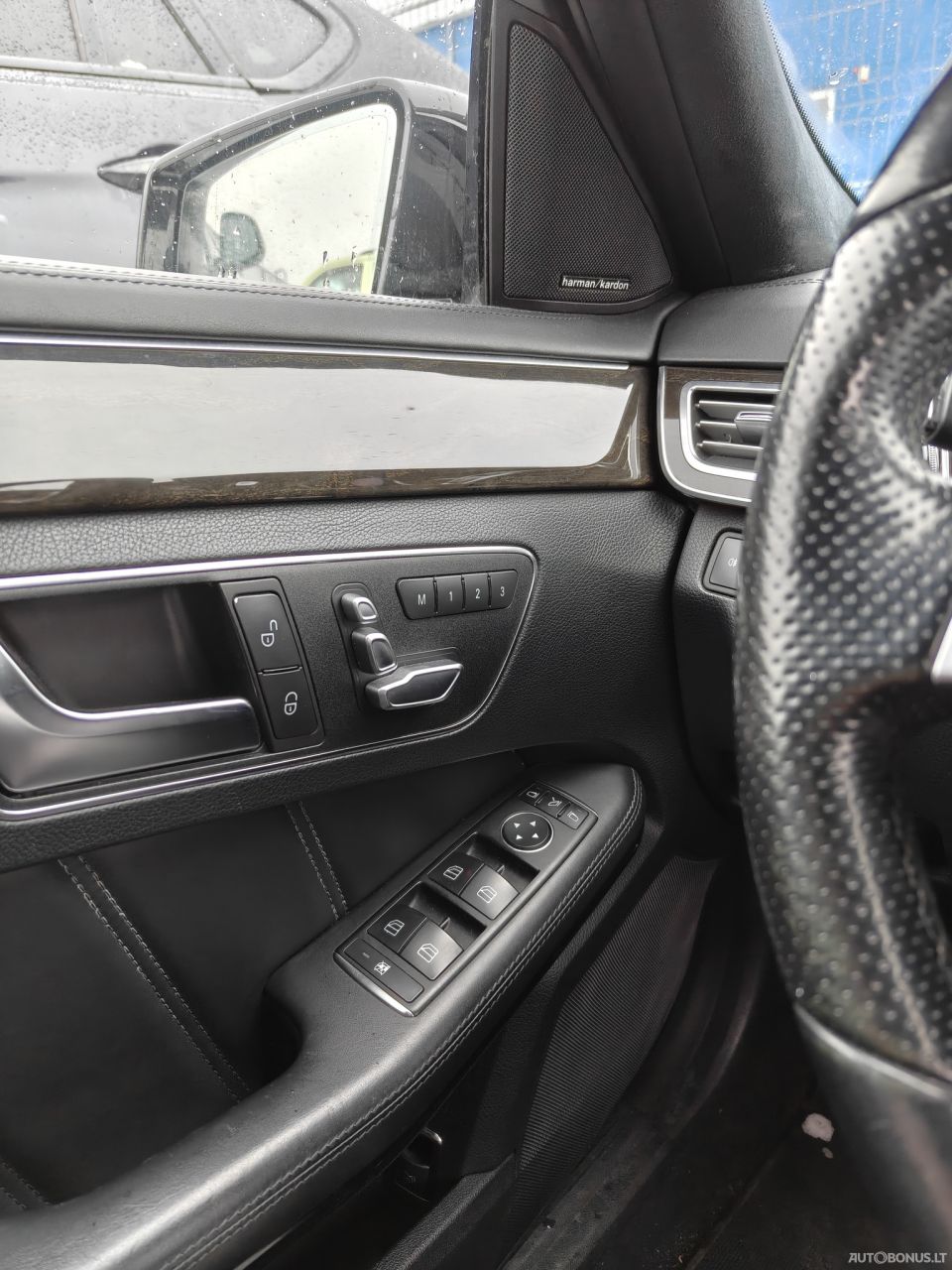 Mercedes-Benz E350 | 13