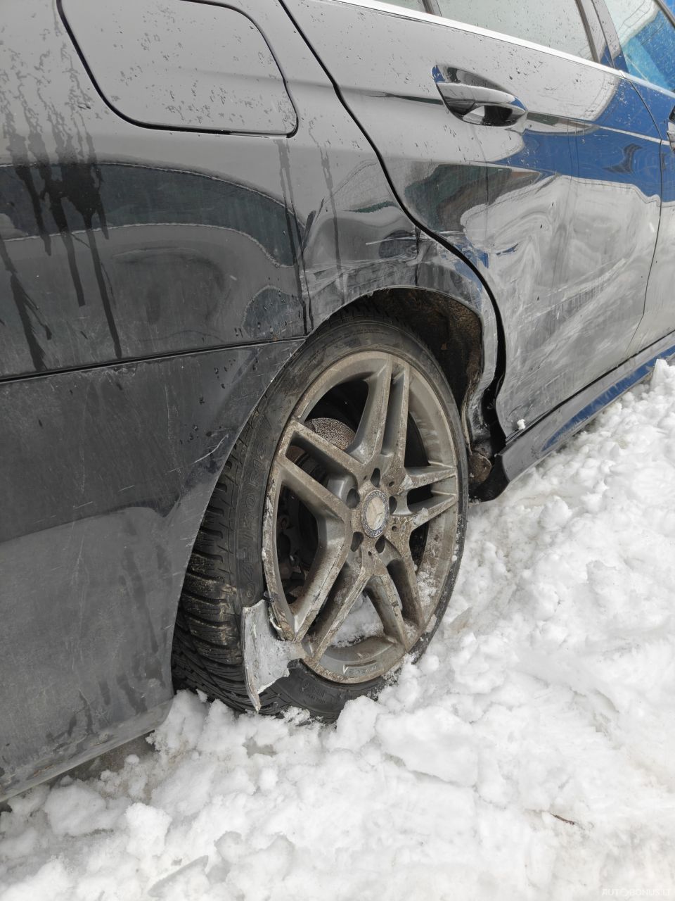 Mercedes-Benz E350 | 7