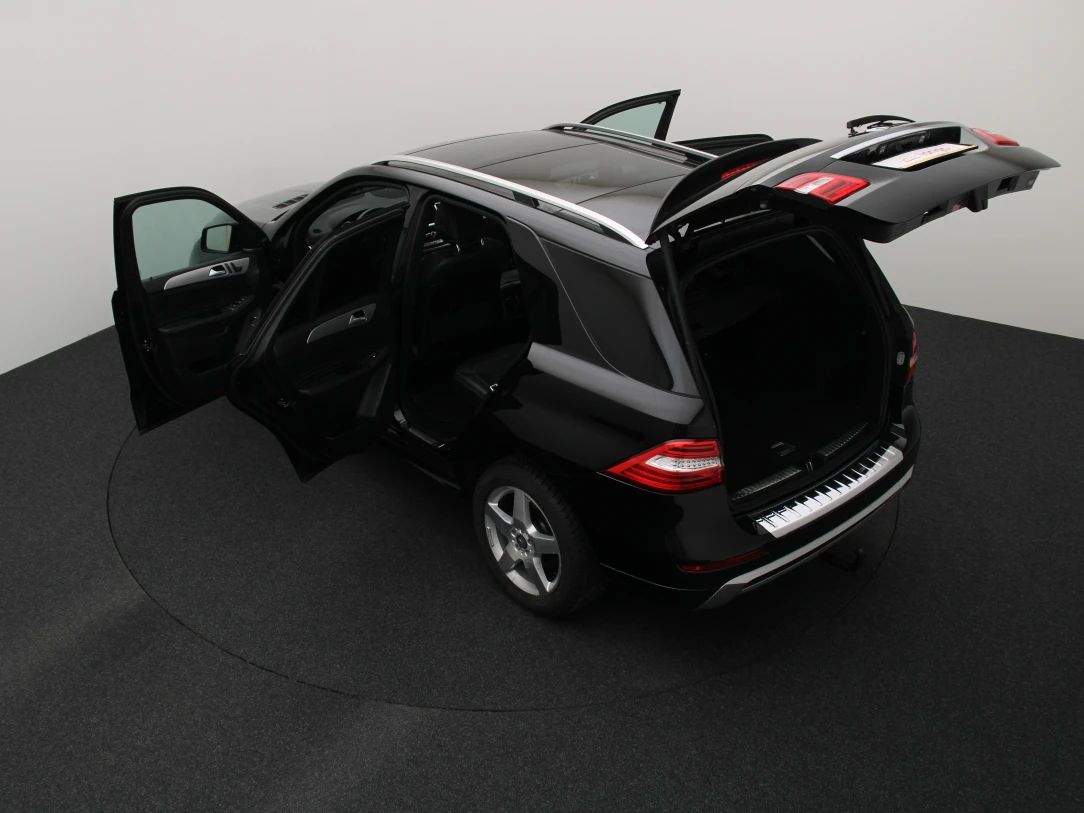 Mercedes-Benz ML350 | 12