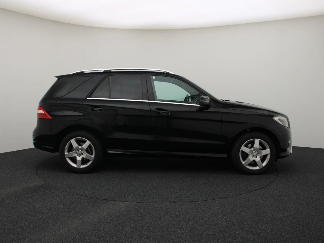 Mercedes-Benz ML350 | 8