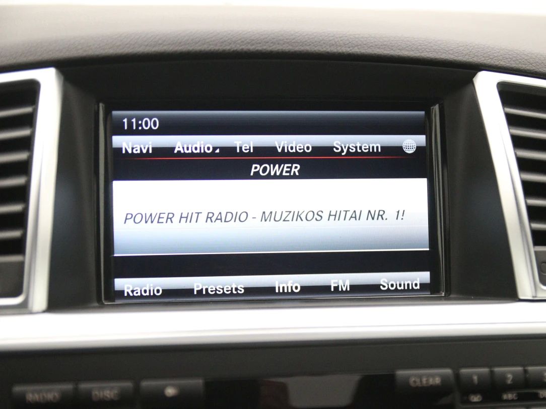 Mercedes-Benz ML350 | 21