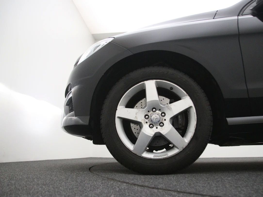 Mercedes-Benz ML350 | 27