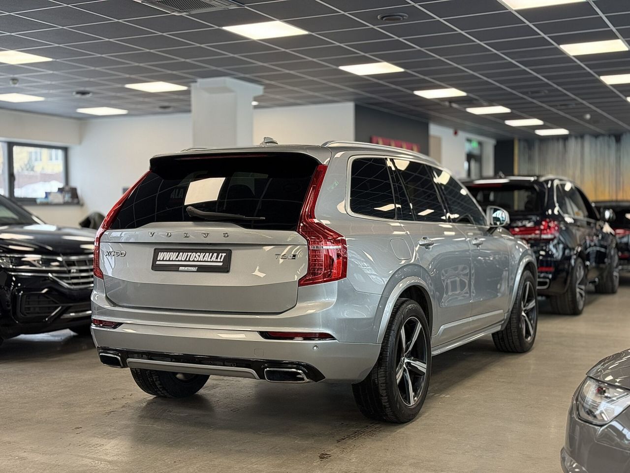 Volvo XC90 | 6