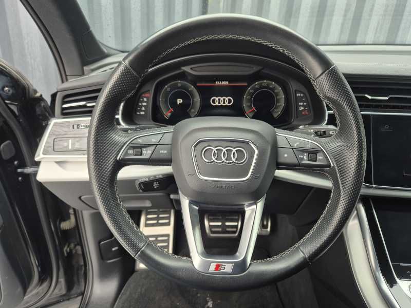 Audi Q7 | 7