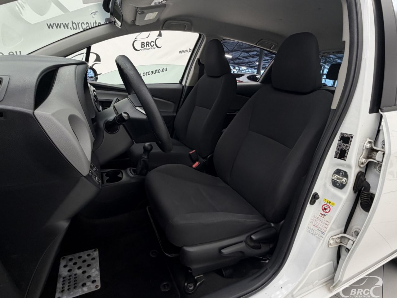 Toyota Yaris | 21