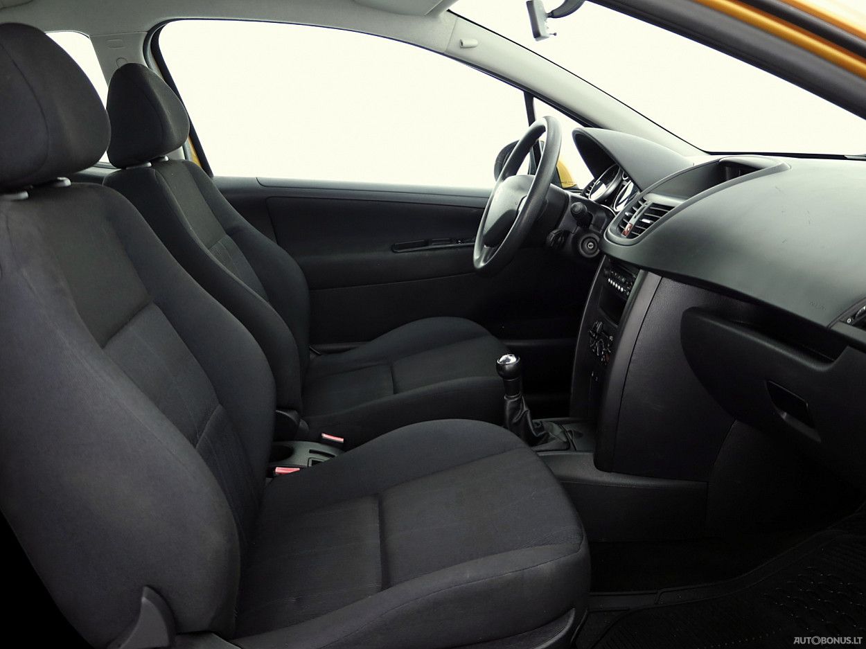 Peugeot 207 | 5