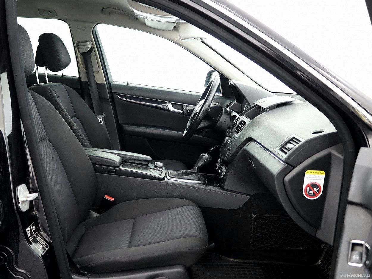 Mercedes-Benz C220 | 5