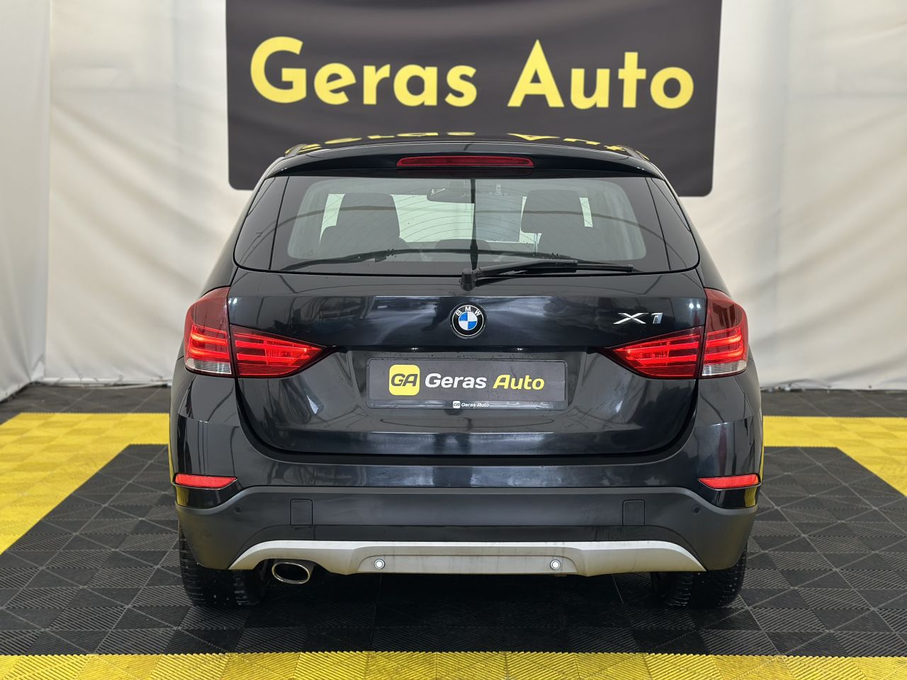BMW X1 | 4