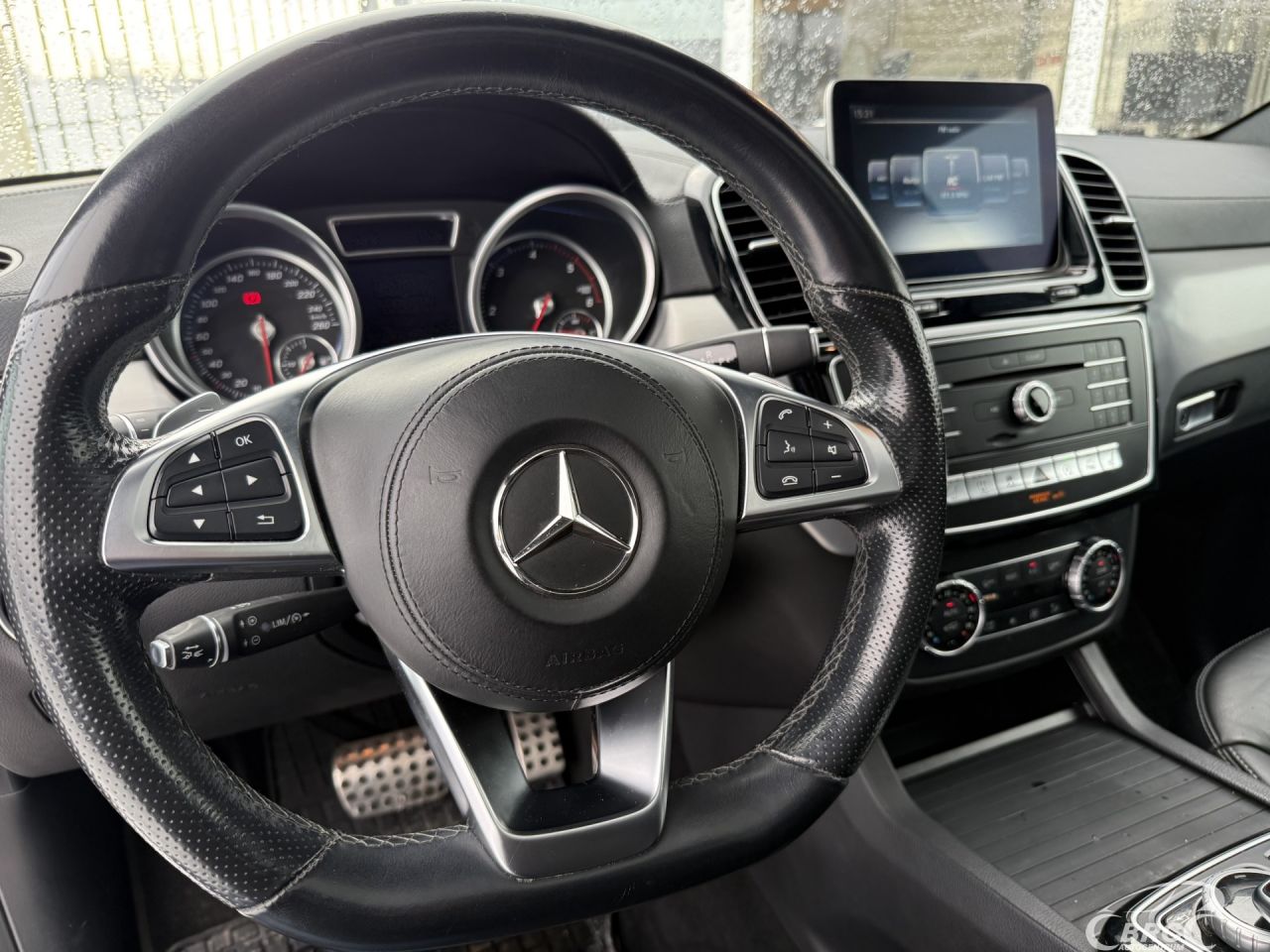 Mercedes-Benz GLS350 | 22