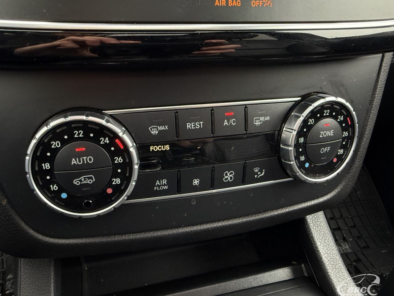 Mercedes-Benz GLS350 | 28